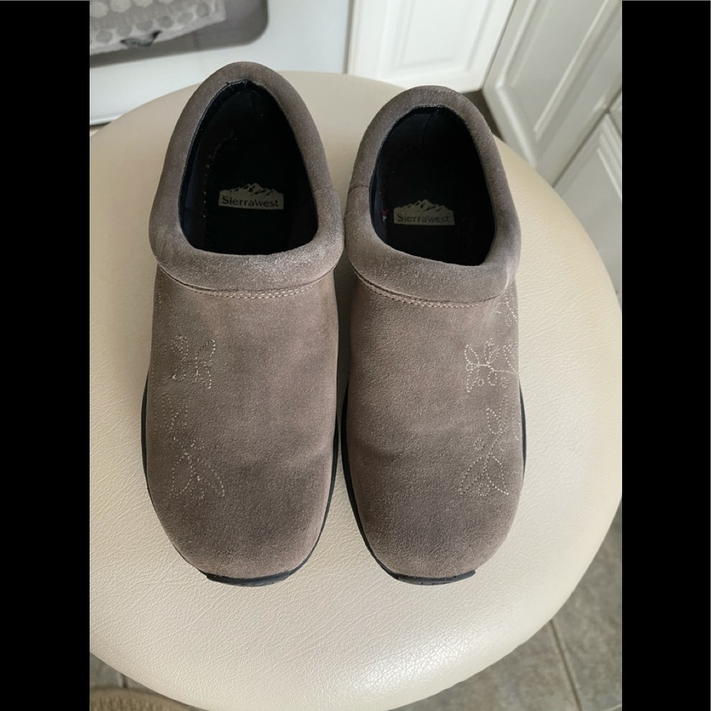 Sierra West suede clogs